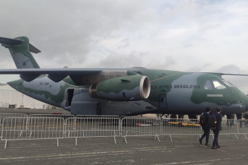 Kc390 brasil paris
