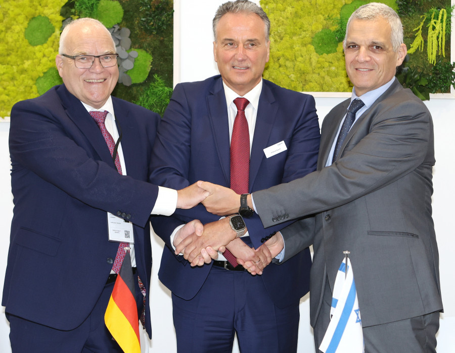 Acuerdo de Rafael, Diehl y Hensoldt en Paris Air Show 2023. Foto. Rafael