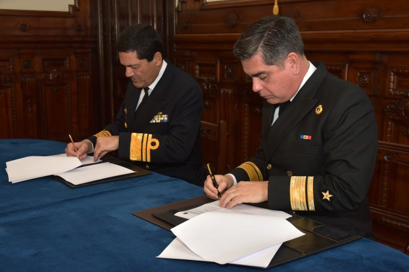La reuniu00f3n bilateral terminu00f3 con una revisiu00f3n de los hitos mu00e1s importantes y la firma del acta final Foto Armada de Chile