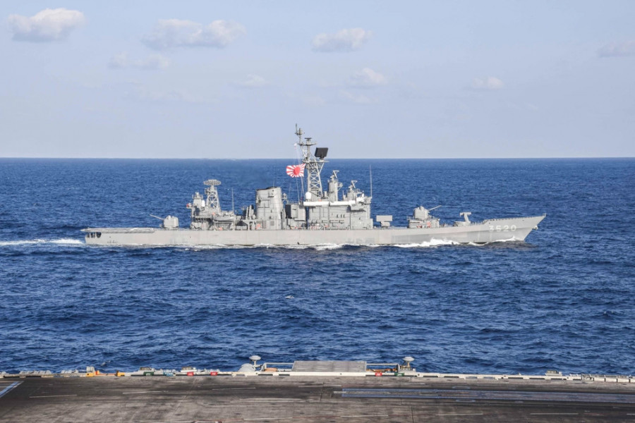 Destructor Hatakaze  Foto  Seaman Kassandra Alanis US Navy