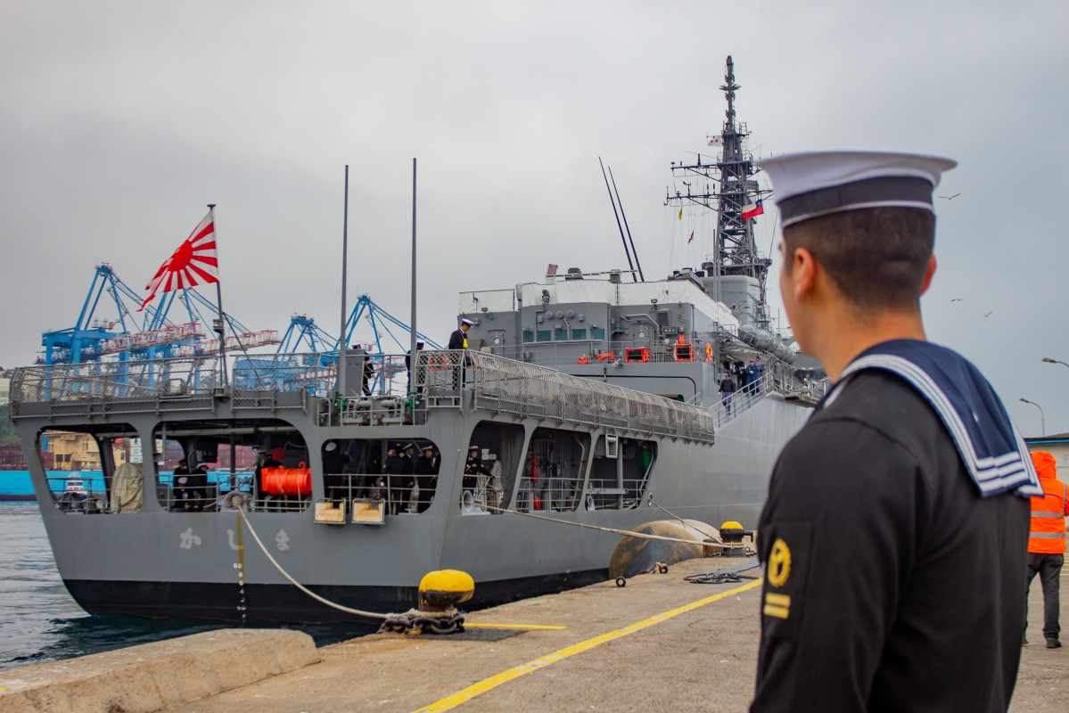 Visita del Escuadru00f3n de Entrenamiento de la Fuerza Maru00edtima de Autodefensa del Japu00f3n a Valparau00edso Foto Armada de Chile 004