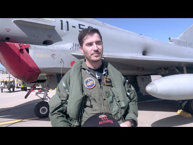 Vídeo: ¿Cómo funciona un traje anti-G de un piloto de combate?