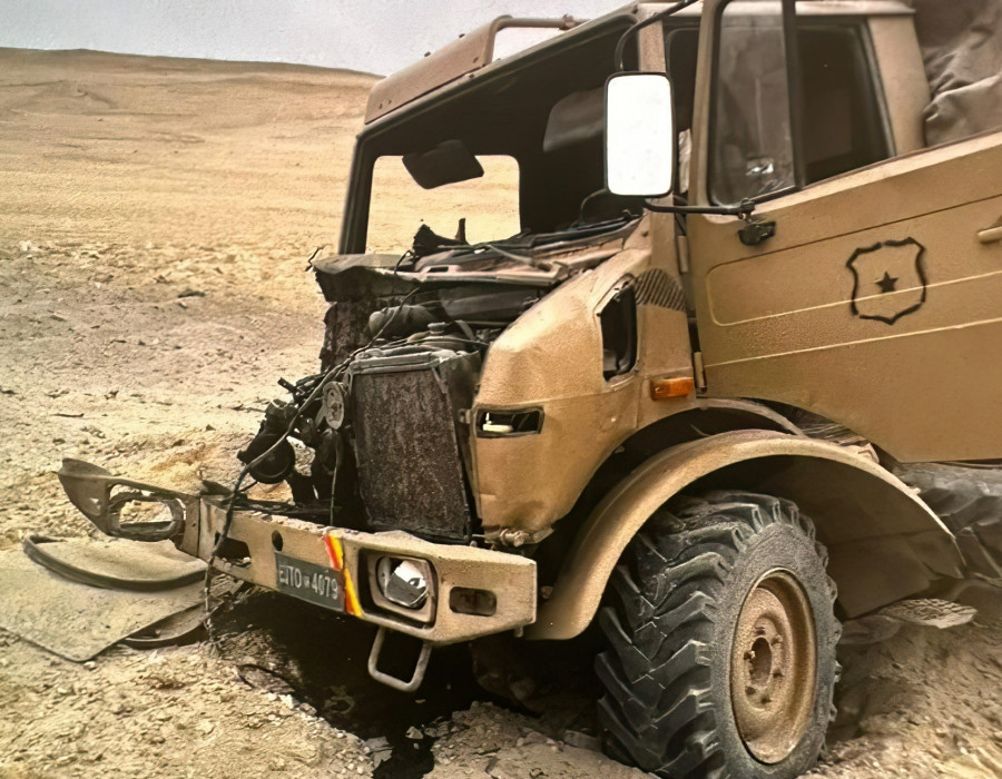 Camión Unimog destruido tras activar mina antitanque en la frontera de Arica Imagen TVN