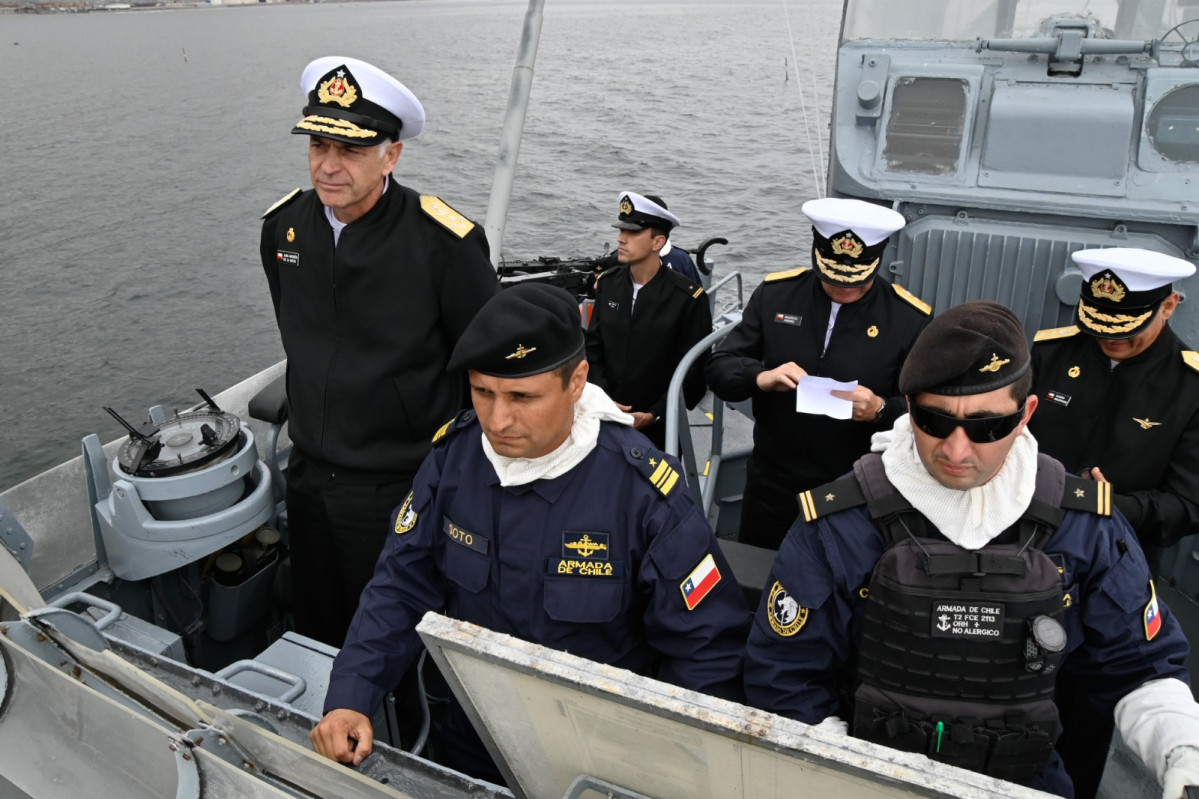 Visita del almirante De la Maza a la Cuarta Zona Naval Foto Armada de Chile 005