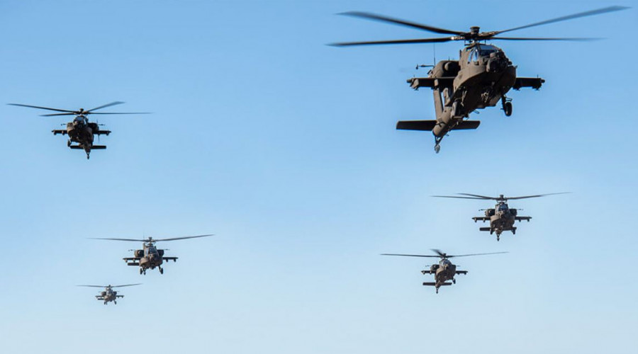 Helicópteros AH 64 Apache. Foto. Boeing