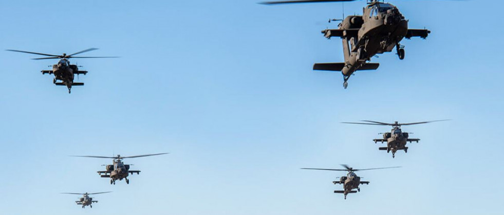 Helicópteros AH 64 Apache. Foto. Boeing