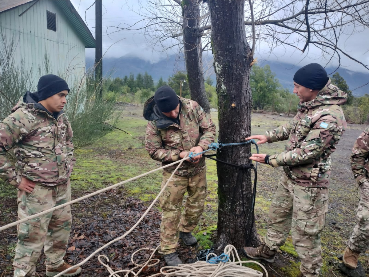 Intercambio de experiencias de tropas de montau00f1a en Antuco Foto Eju00e9rcito de Chile 002