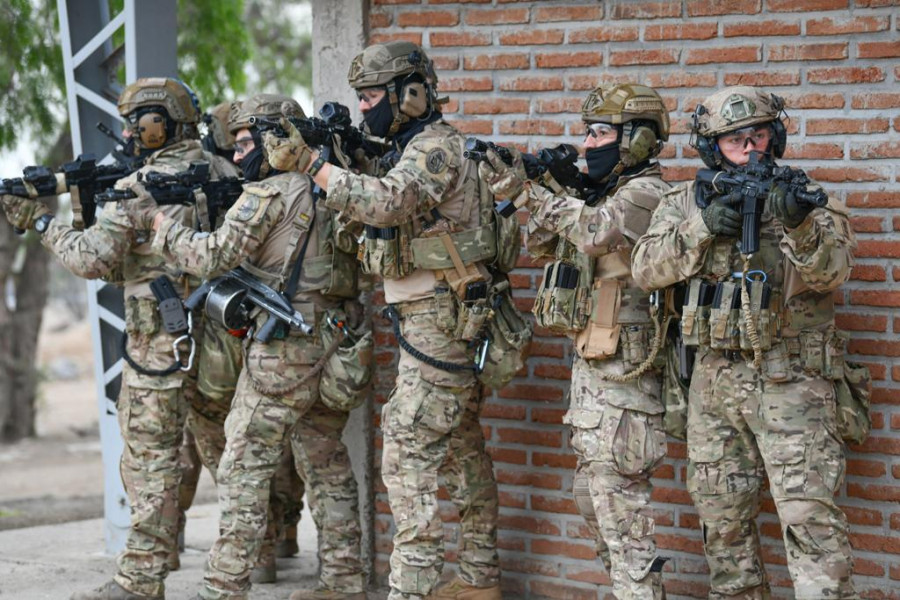 Operadores de la Brigada de Operaciones Especiales Lautaro equipados con chalecos portaplacas Thor de NFM Foto Ejército de Chile