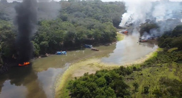 Rio madeira destruido3