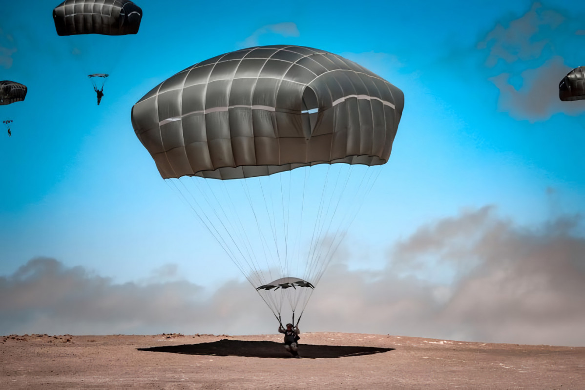 Salto de paracaidistas con el T 11 en Pampa Chaca Foto Eju00e9rcito de Chile 005