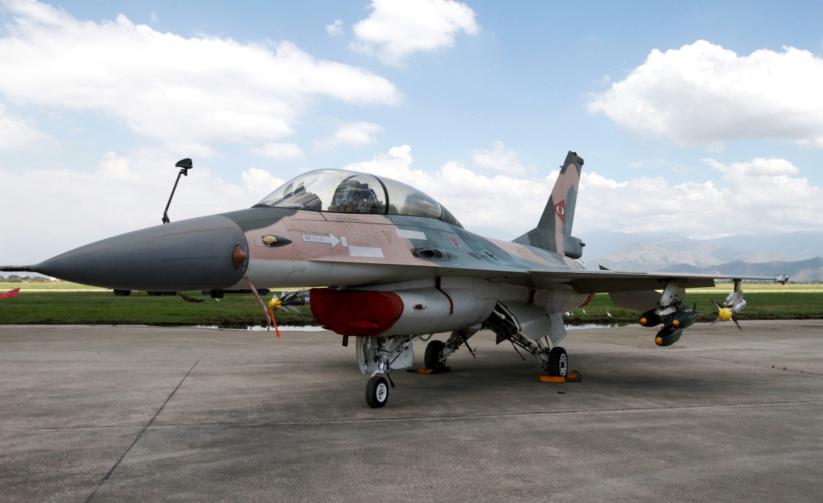 Vnezuela­ AviacionMilitar F 16B AVN