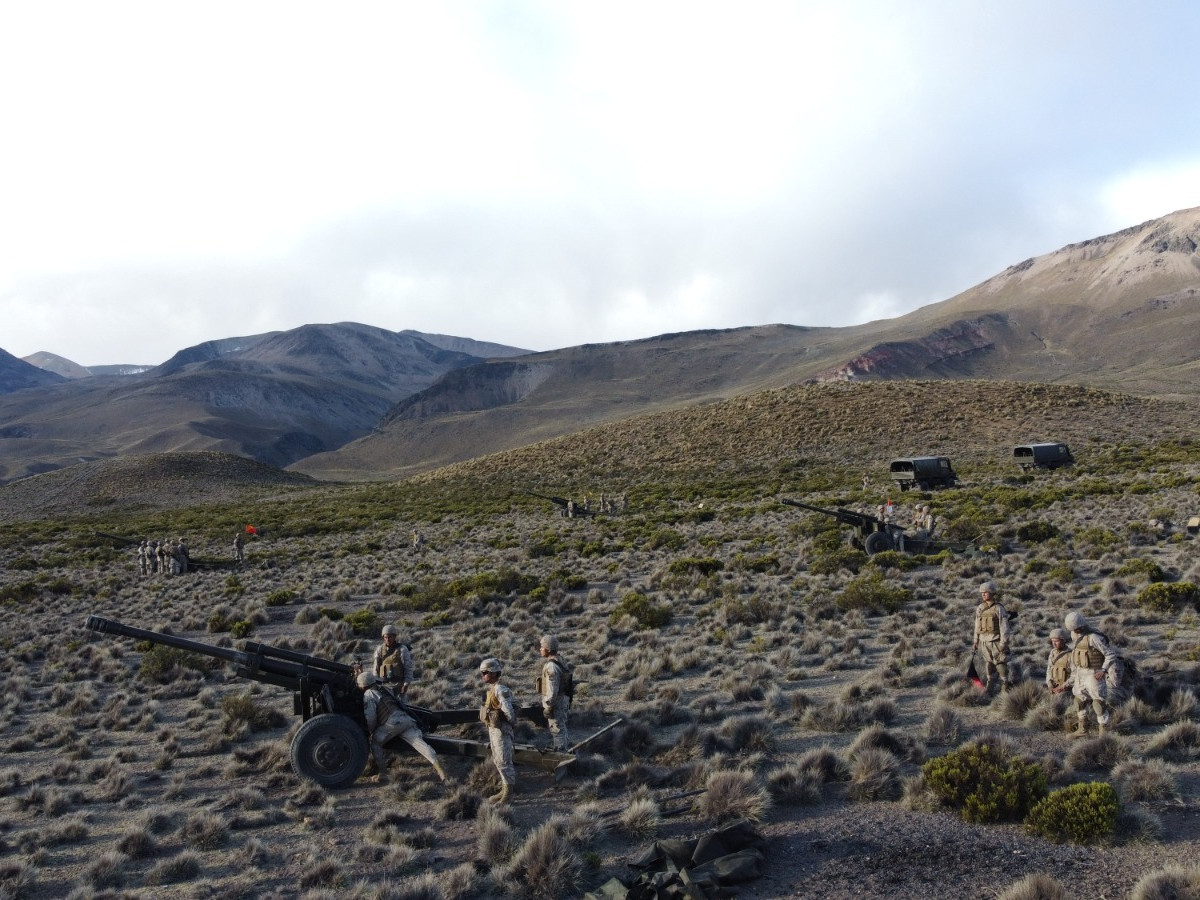 Obuses M101 del Grupo de Artilleru00eda 14 Parinacota de la Brigada Motorizada 24 Huamachuco en el Altiplano de Putre Foto Eju00e9rcito de Chile