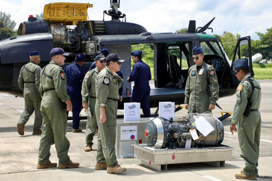 Donación de motores UH 1H de EE.UU. a El Salvador