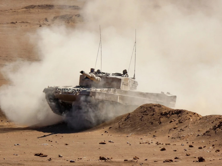 Tanque Leopard 2A4 en entrenamiento en el Teatro de Operaciones Norte Foto Ejército de Chile