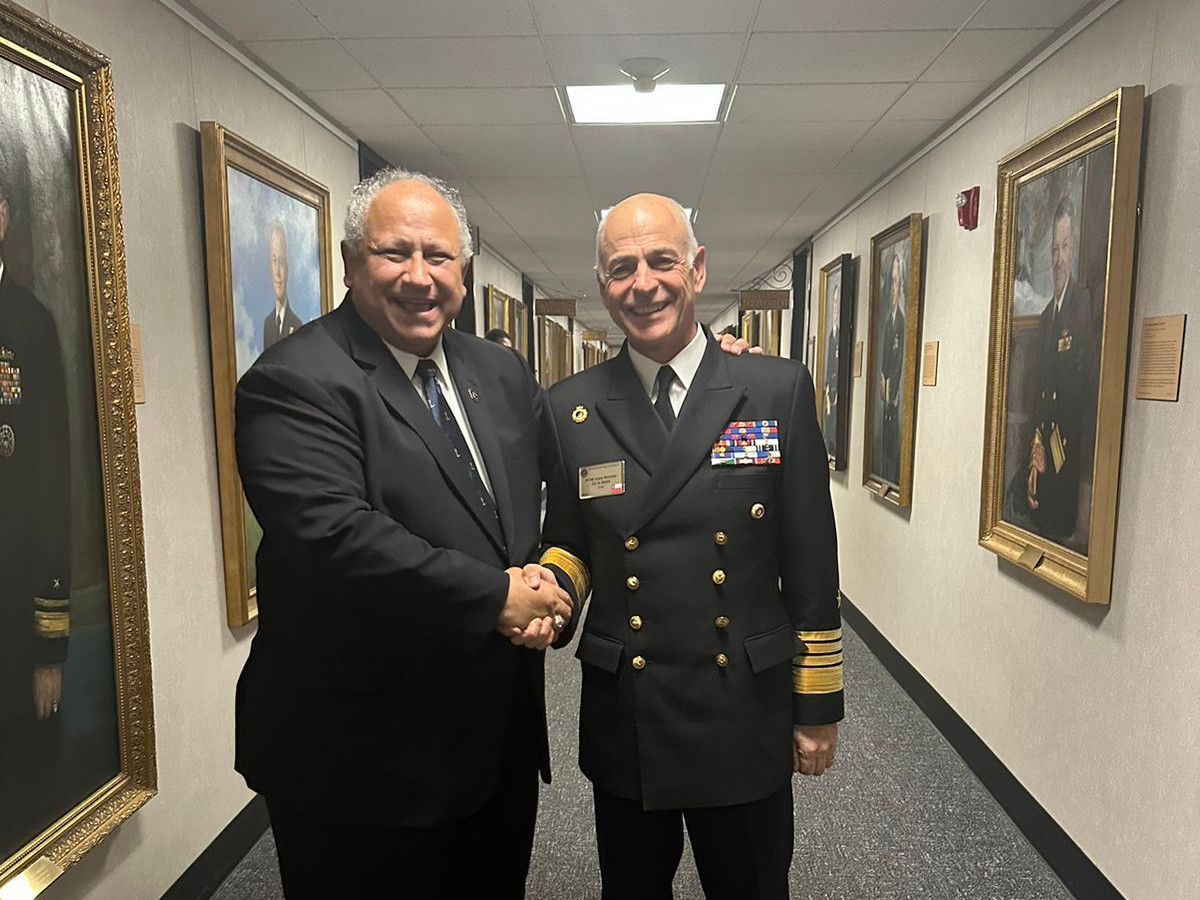 El almirante De la Maza y el subsecretario naval Carlos del Toro de Estados Unidos Foto Armada de Chile