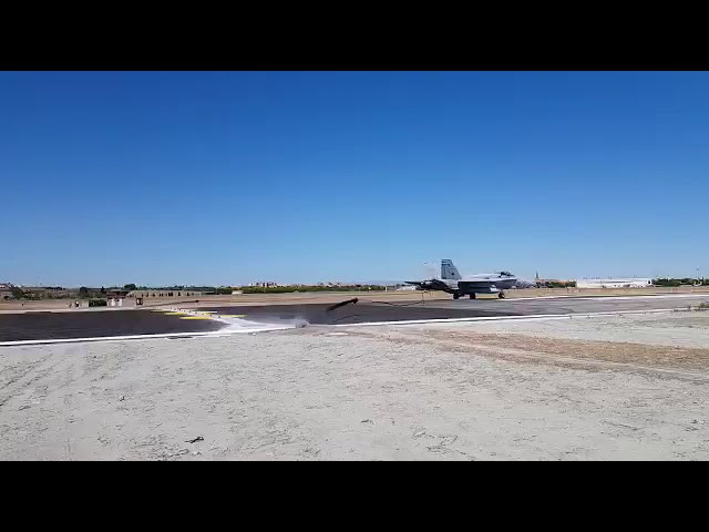 Pruebas de la barrera de frenado de la base aérea de Getafe