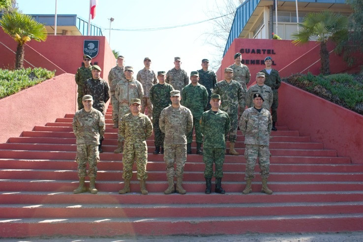 Visita de agregados de defensa y militares extranjeros a la BOE Lautaro Foto Eju00e9rcito de Chile 002