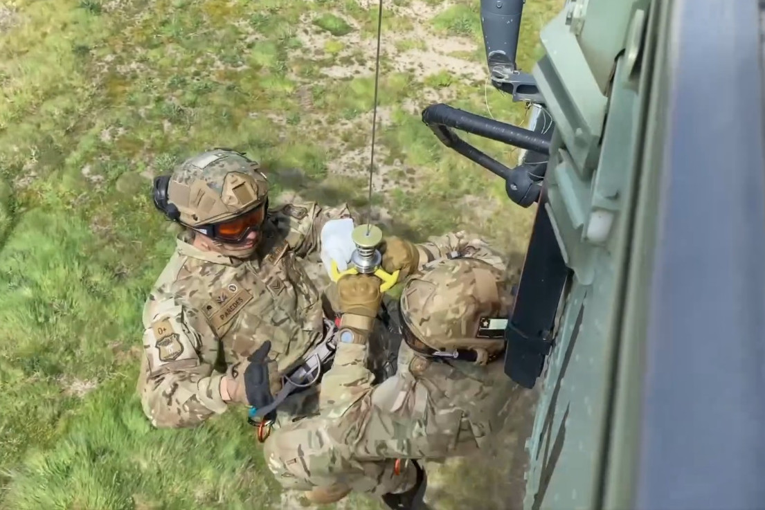 Capacitaciu00f3n en rescate au00e9reo en Valdivia Cru00e9dito Eju00e9rcito de Chile 002 (2)