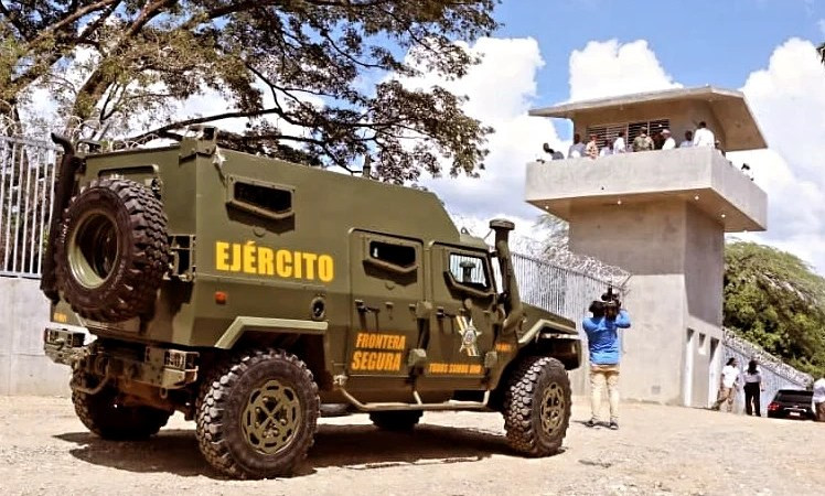 RDominicana Ejercito URO Vamtac ST5 MDRD