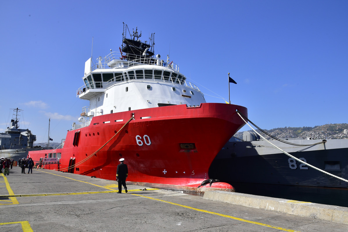 Comisionamiento del remolcador ATF 60 Lientur Firma Armada de Chile 005