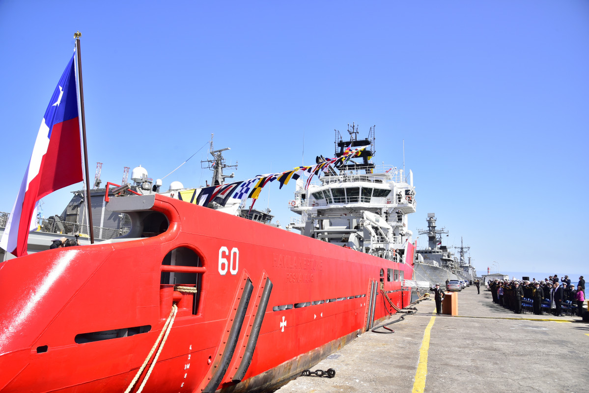 Comisionamiento del remolcador ATF 60 Lientur Firma Armada de Chile 004