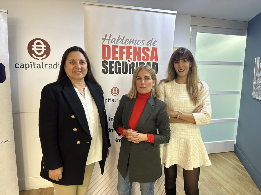Alicia Doblado, directora de RRHH de Arquimea, Laura Blanco y Guiomar González, responsables de marketing