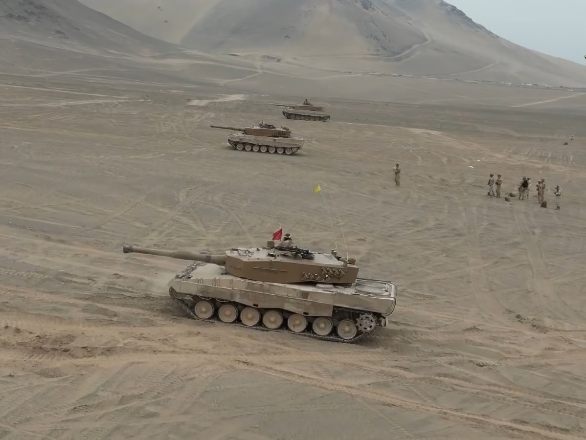 Disparo de ametralladora coaxial MG 3 de 762 x 51 mm desde tanque Leopard 2A4 Firma Eju00e9rcito de Chile
