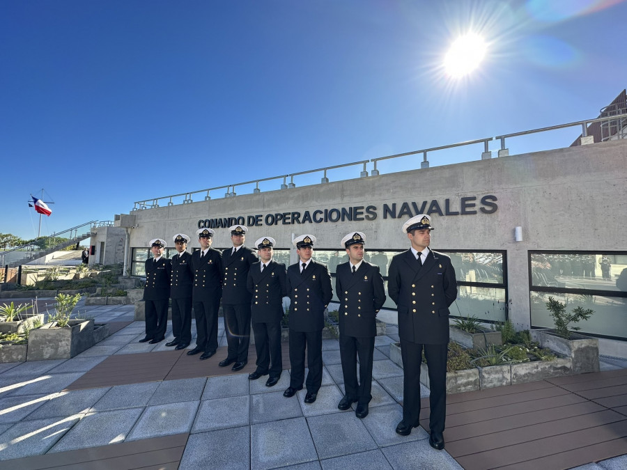 Inauguración del edificio del Comando de Operaciones Navales Firma Subsecretaría de Defensa de Chile