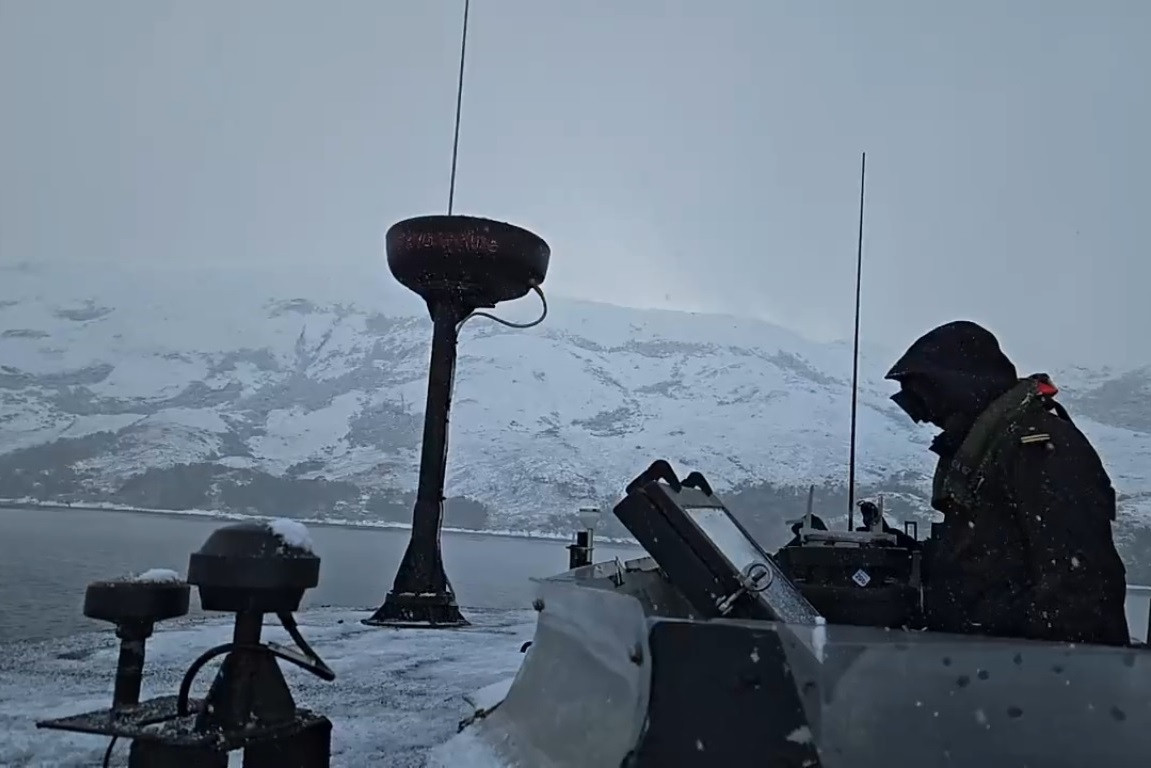 La LAM Casma navegando durante el invierno en el extremo austral del pau00eds Firma Armada de Chile