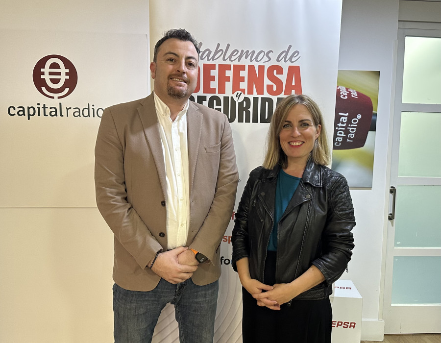 David Roca, responsable del Proyecto El Gemelo Digital de la Plata de la Ría de Ferrol y Laura Blanco