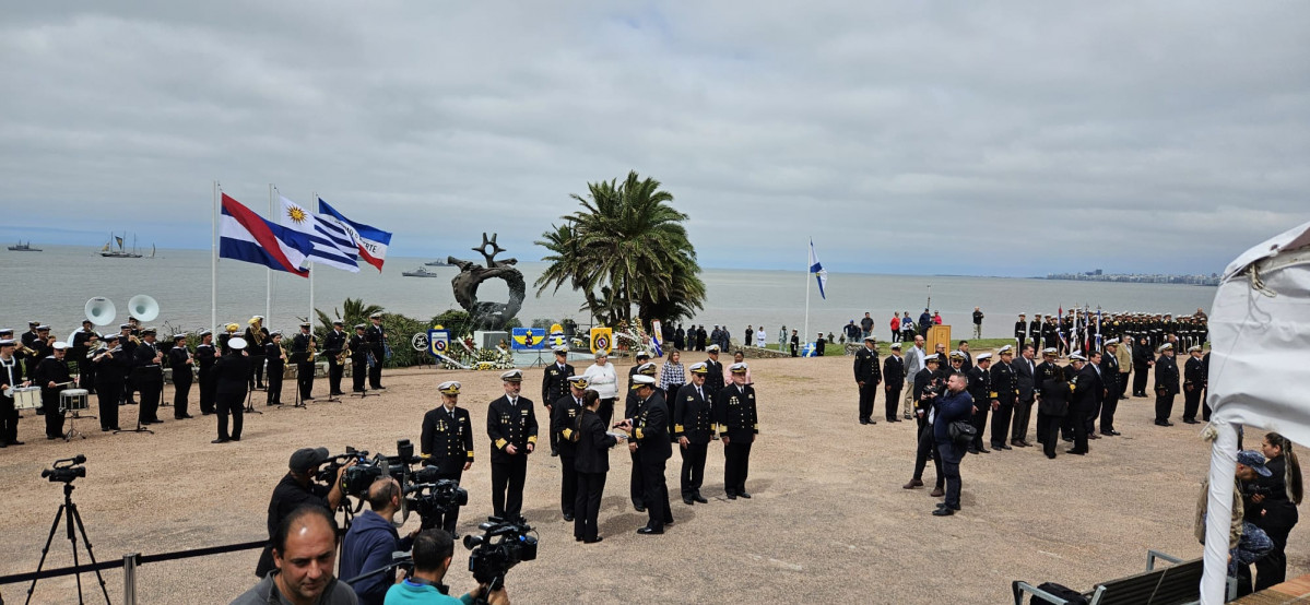 206 aniversario armada de uruguay (3)