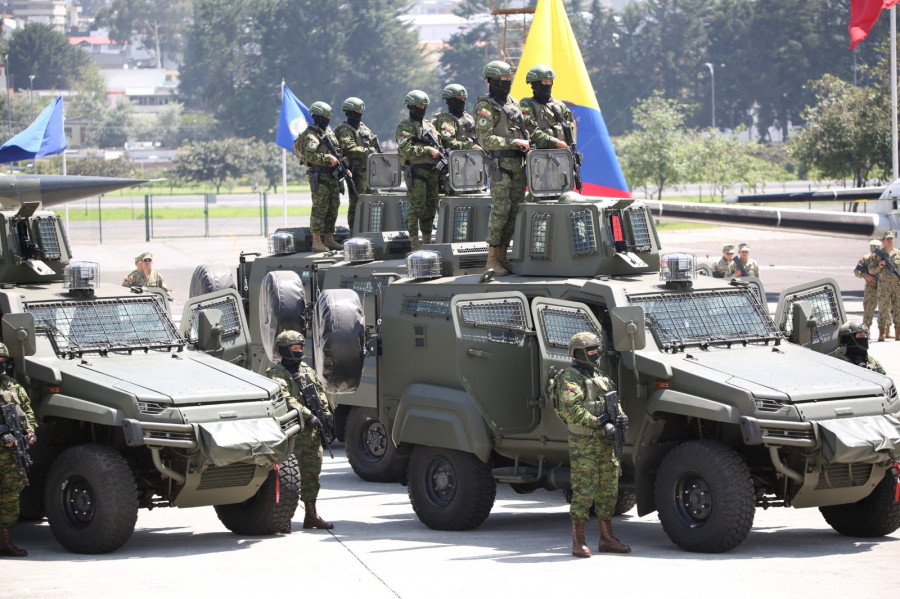 Ecuador vehiculos ural