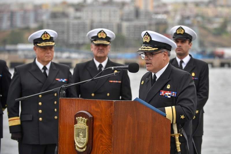 Cambio de mando en la Escuadra Nacional Firma Armada de Chile