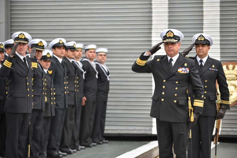 Cambio de mando en la Escuadra Nacional Firma Armada de Chile 004