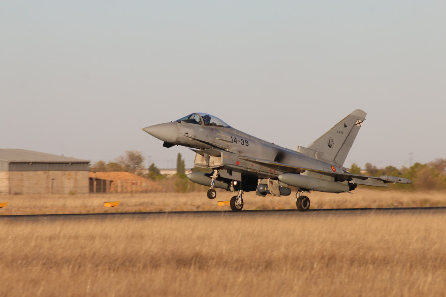 231123 Albacete aviones TLP02 (gines soriano forte infodefensa