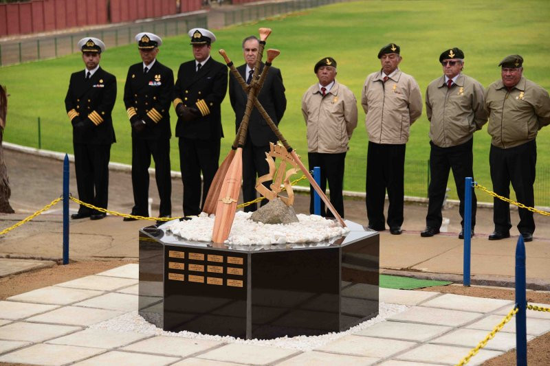 Monumento a los Comando IM caídos en actos de servicio Firma Armada de Chile
