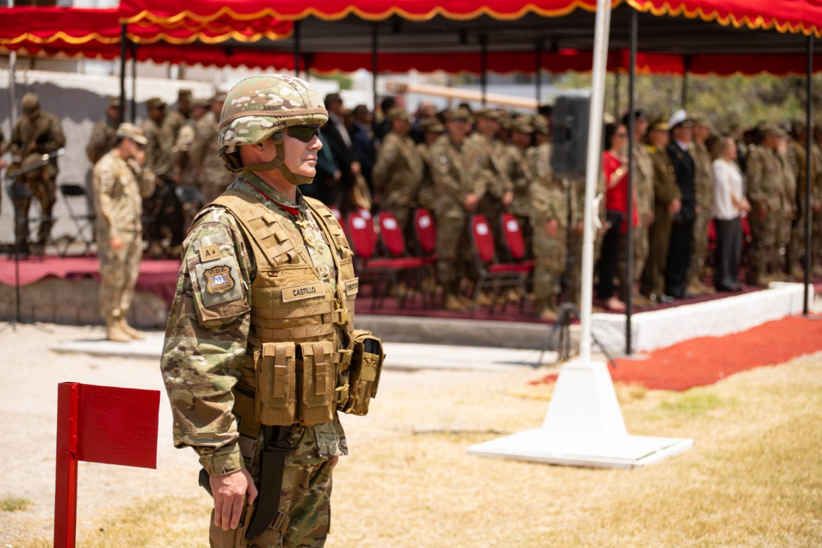 General de brigada Rubu00e9n Castillo Firma de actas de cambio de mando Firma Oficina de Comunicaciones y Relaciones Pu00fablicas de la VI Divisiu00f3n del Eju00e9rcito de Chile