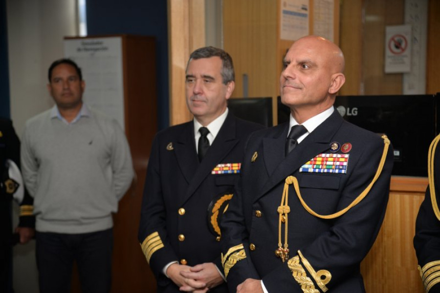Visita de director de Enseñanza de la Armada española a la Escuela Naval Arturo Prat Firma Armada de Chile