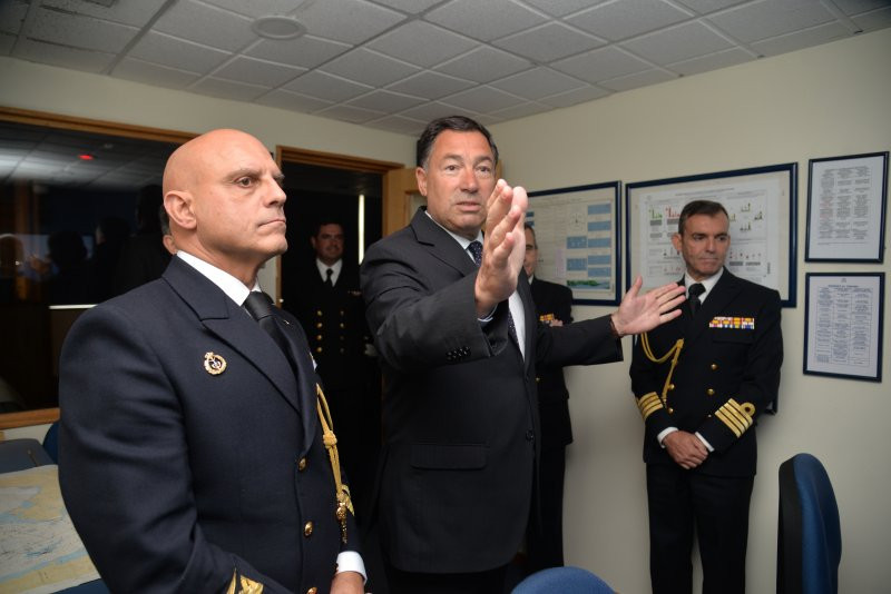 Visita de director de Enseñanza de la Armada española a la Escuela Naval Arturo Prat Firma Armada de Chile 004
