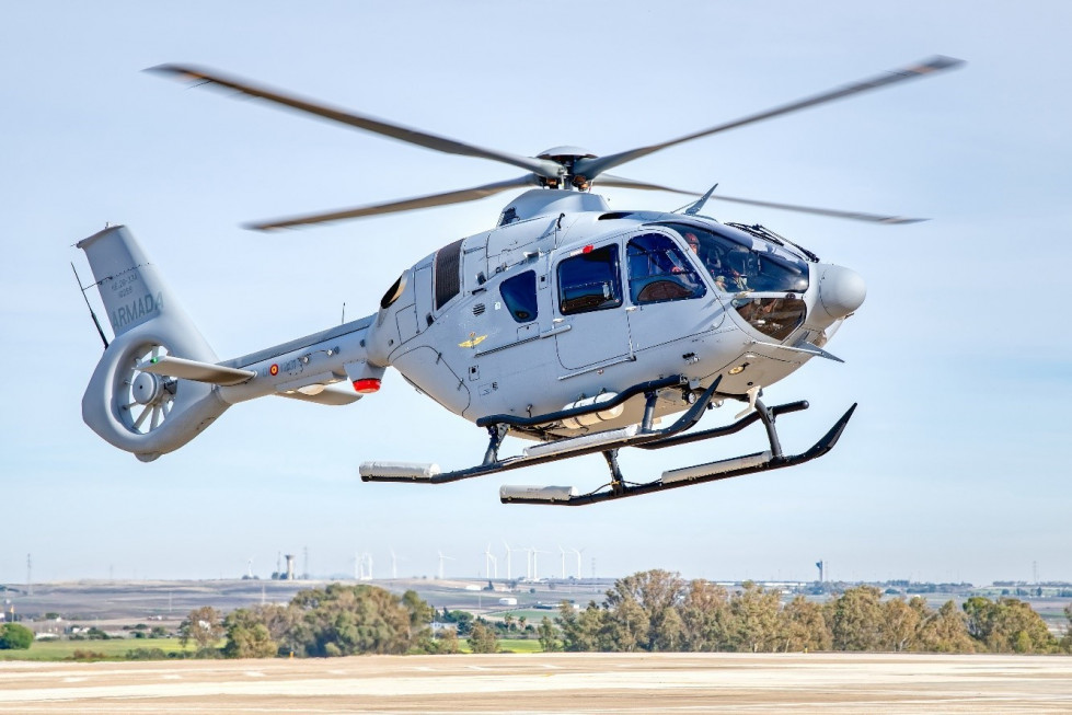 Helicoptero h135 VI