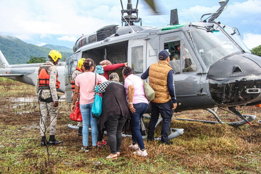 RDominicana FzaAerea UH H  Huey II FARD