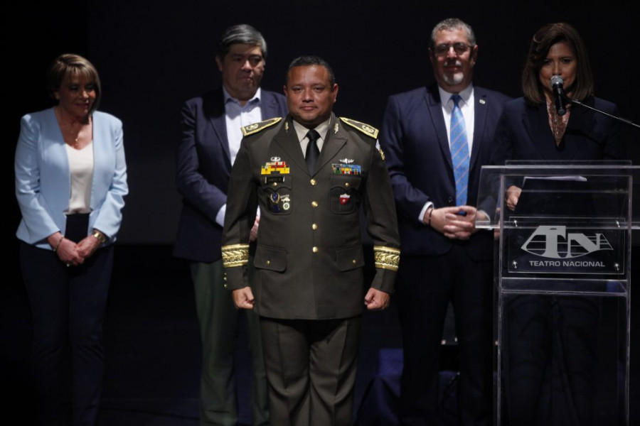 Nombran al general de brigada Henry Saenz como ministro de la Defensa de Guatemala