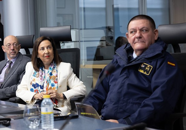 Robles junto al general Guillén una reciente visita a la UME