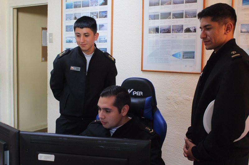 Nuevos especialistas en meteorologu00eda marina de Magallanes Firma Armada de Chile 002