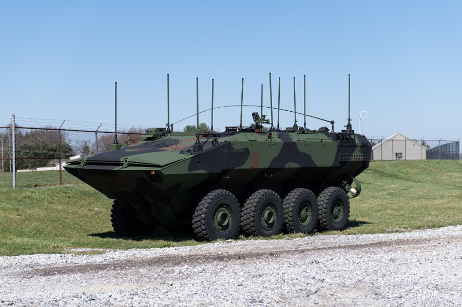 Vehículo ACV C, versión de mando y control del blindado de combate anfibio ACV. Foto. BAE Systems