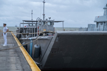 EE.UU. dona dos embarcaciones LCM 8 a Honduras