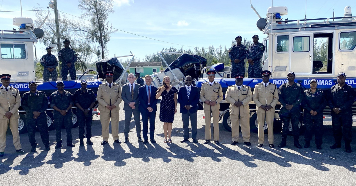 Bahamas Policia SAFE 27 Full Cabin SafeBoats