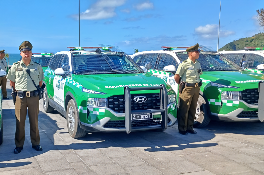 Los vehículos serán distribuidos en las comunas de Castro, Osorno, Palena, Puerto Montt, Puerto Montt y Quellón Firma Carabineros Región de Los Lagos