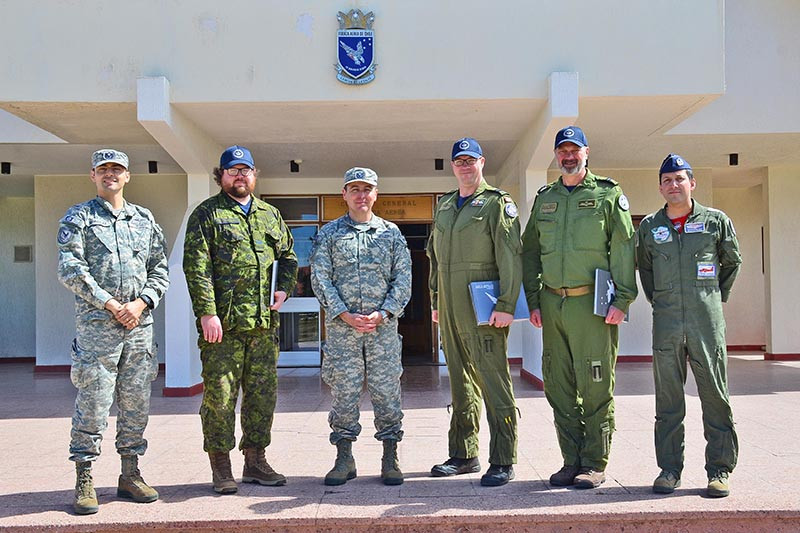 Tripulaciones au00e9reas en la base au00e9rea Chabunco de Punta Arenas Firma FACh