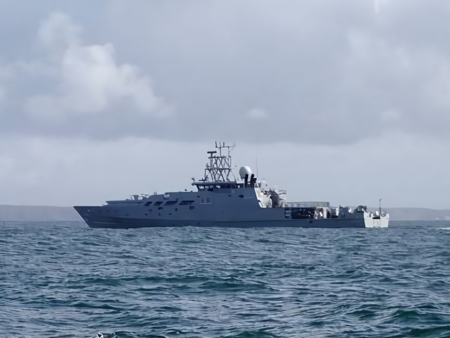 El POM Teriieroo a Teriierooiterai en curso de calificación operativa antes de iniciar su viaje a Papeete Firma Marina Nacional de Francia